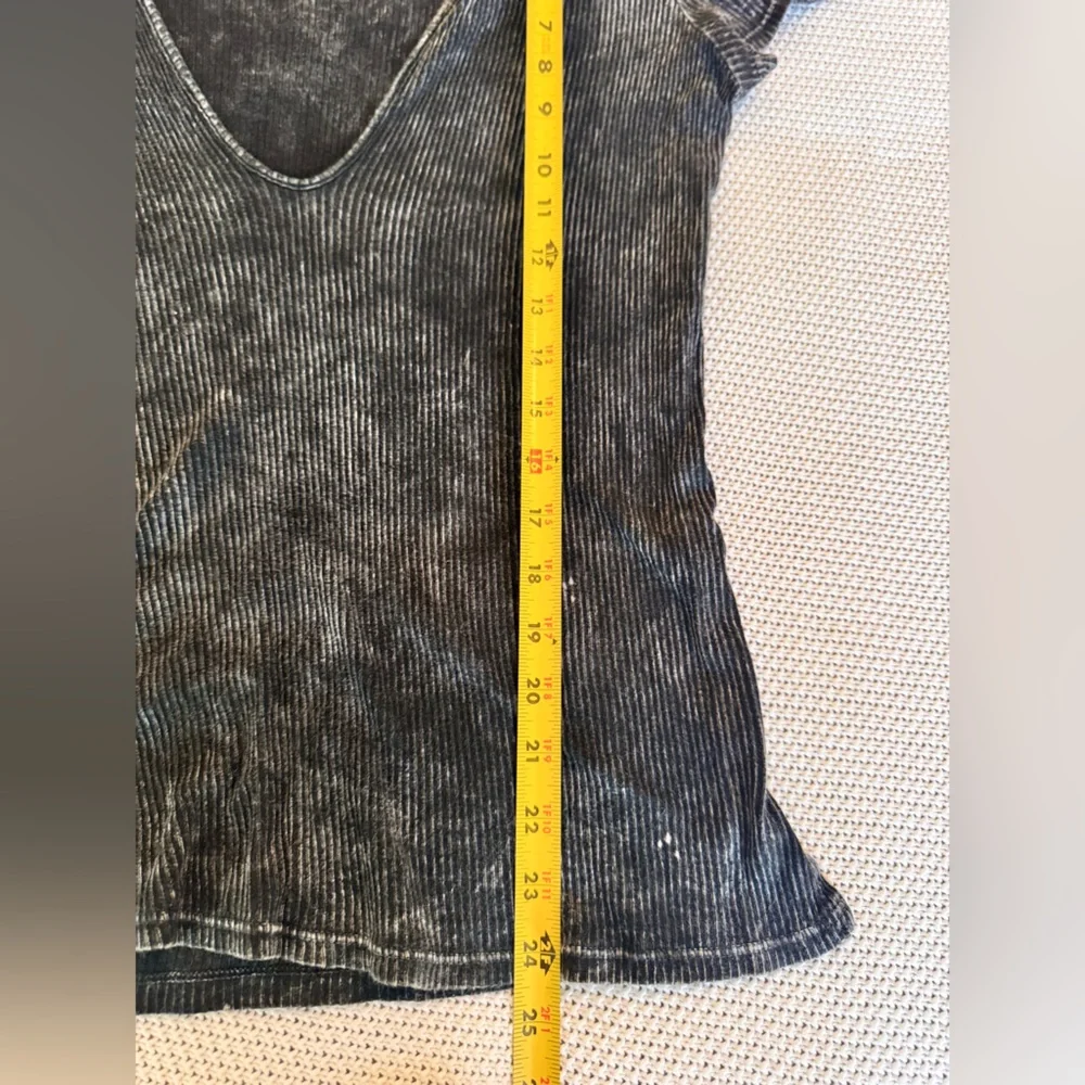 FREE PEOPLE Ribbed Charcoal Grey Black Deep V-Neck Tee T-shirt Top - Picture 10 of 11